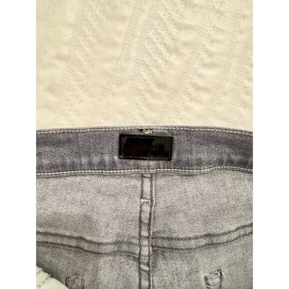 MOTHER Gray Denim Cutoff Shorts | The Hustler Roller Ankle | Size 32 - Picture 15 of 16